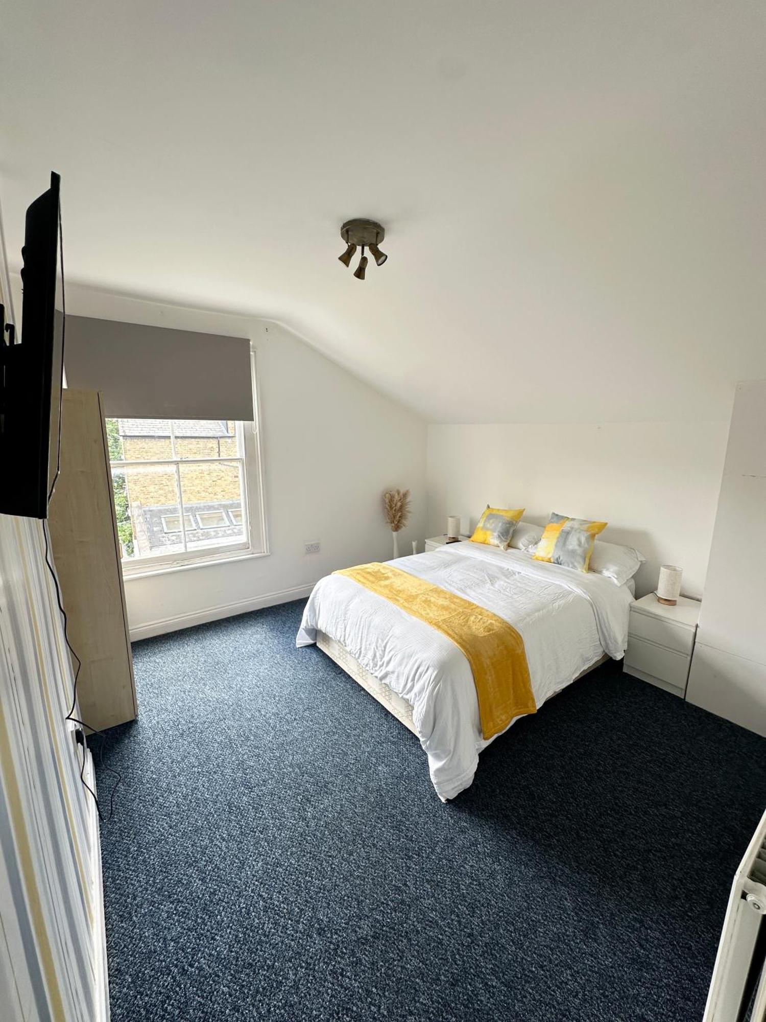 Spacious 2 Bed Flat In London Exterior foto